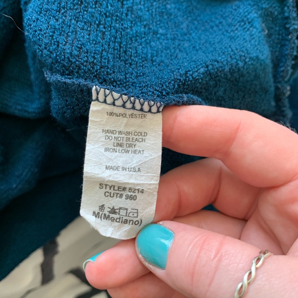 Blue Sweater - Picture 4 of 4